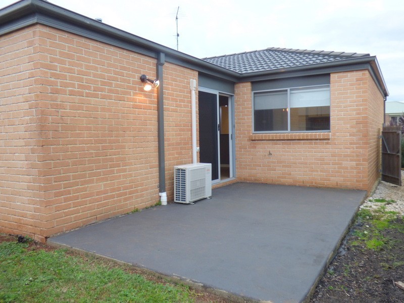5 Leigh Court, Drouin VIC 3818