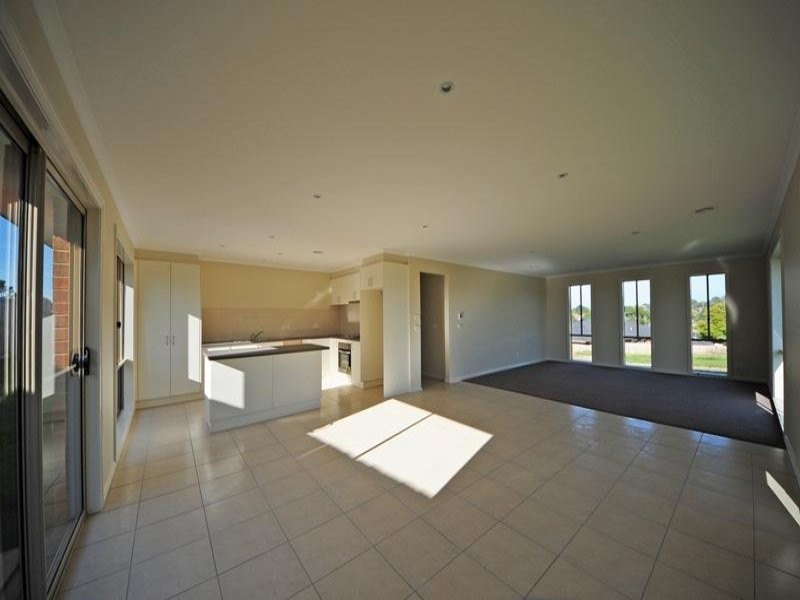 51 Steward Street, Warragul VIC 3820