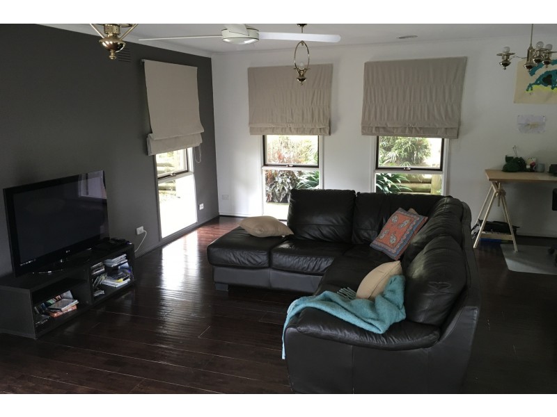 10 McCulloch Avenue, Warragul VIC 3820