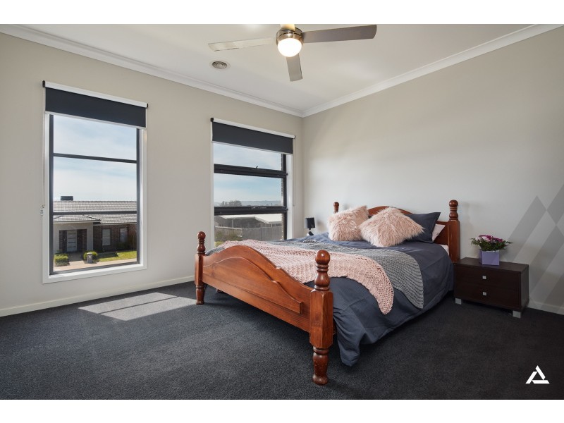 13 Cromwell Road, Warragul VIC 3820