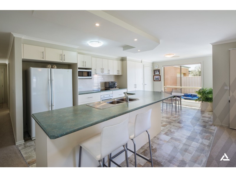 14 Rimfire Avenue, Drouin VIC 3818