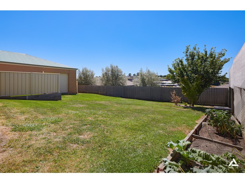 14 Rimfire Avenue, Drouin VIC 3818