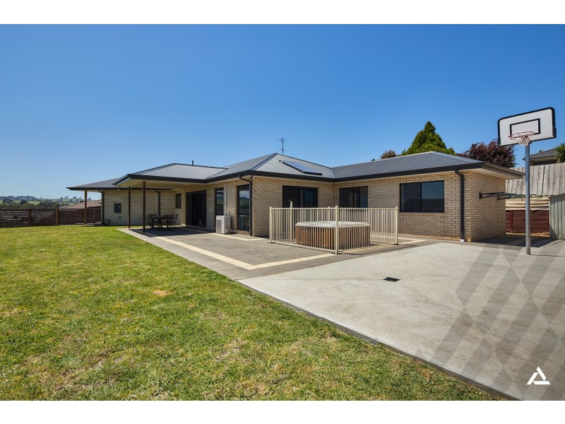 19 Rimfire Avenue, Drouin VIC 3818