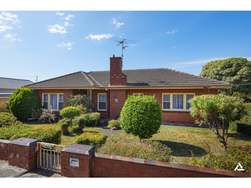 23 Young Street, Drouin VIC 3818