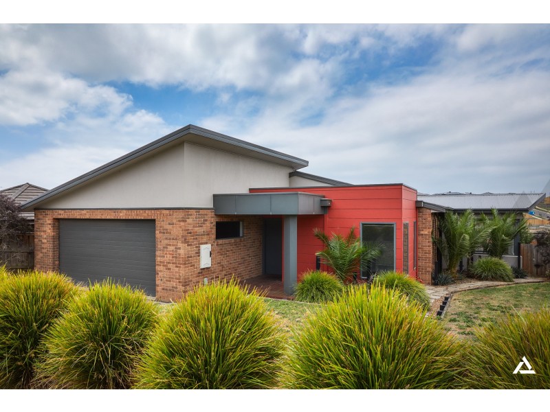 42 Grange Crescent, Warragul VIC 3820
