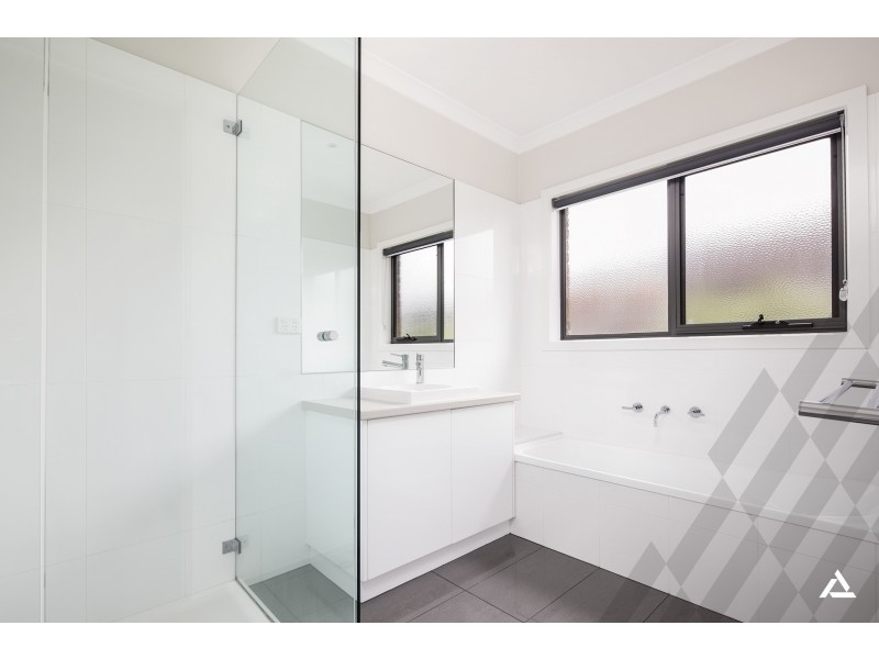 42 Grange Crescent, Warragul VIC 3820