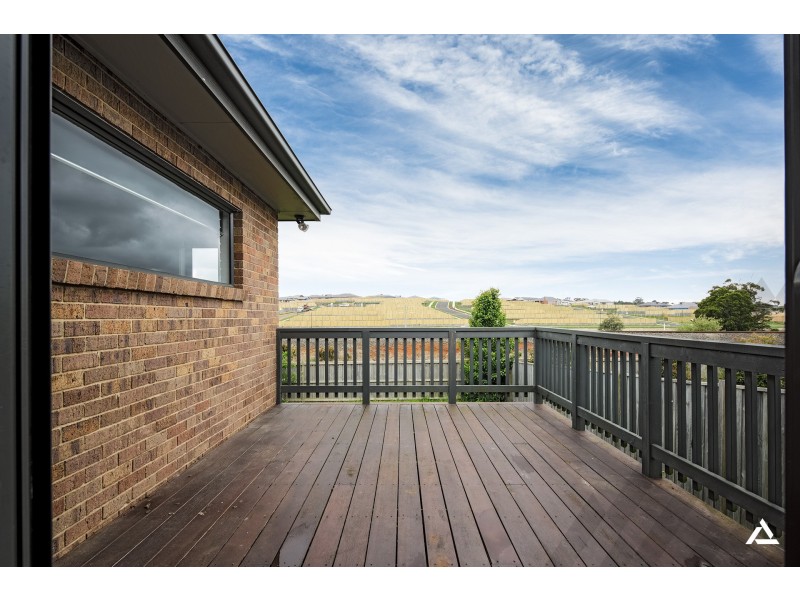 42 Grange Crescent, Warragul VIC 3820