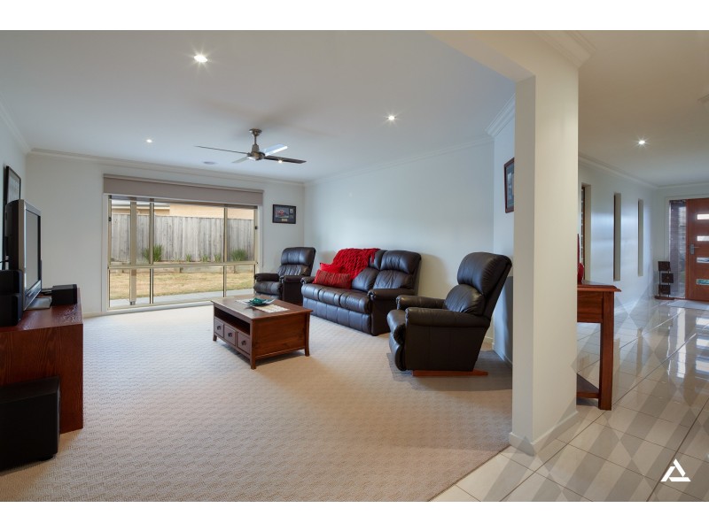 6 Hawkesburn Court, Warragul VIC 3820