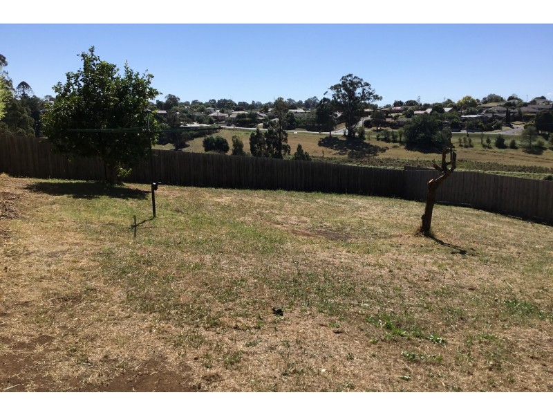 17 Tracie Court, Drouin VIC 3818