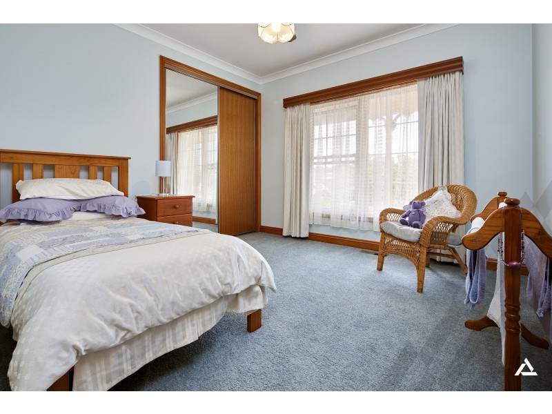 6 Eade Avenue, Warragul VIC 3820