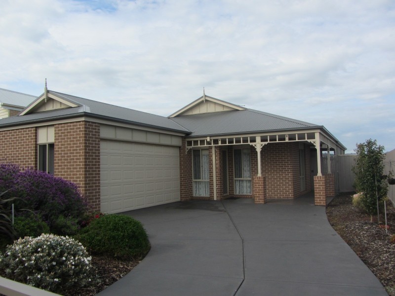 4 Skipton Street, Drouin VIC 3818