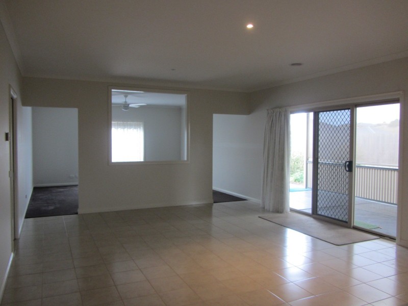 4 Skipton Street, Drouin VIC 3818