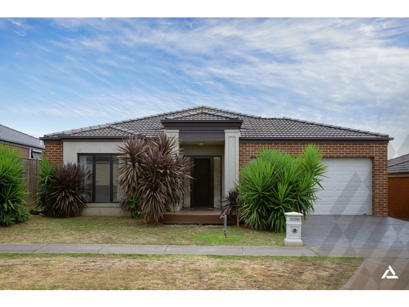 17 Lyndhurst Square, Drouin VIC 3818