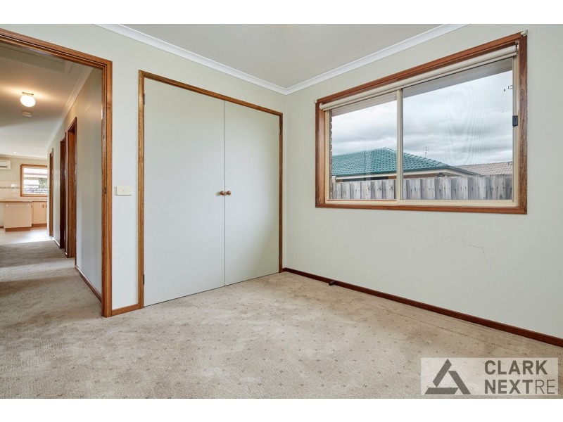 2/2 Janette Close, Warragul VIC 3820