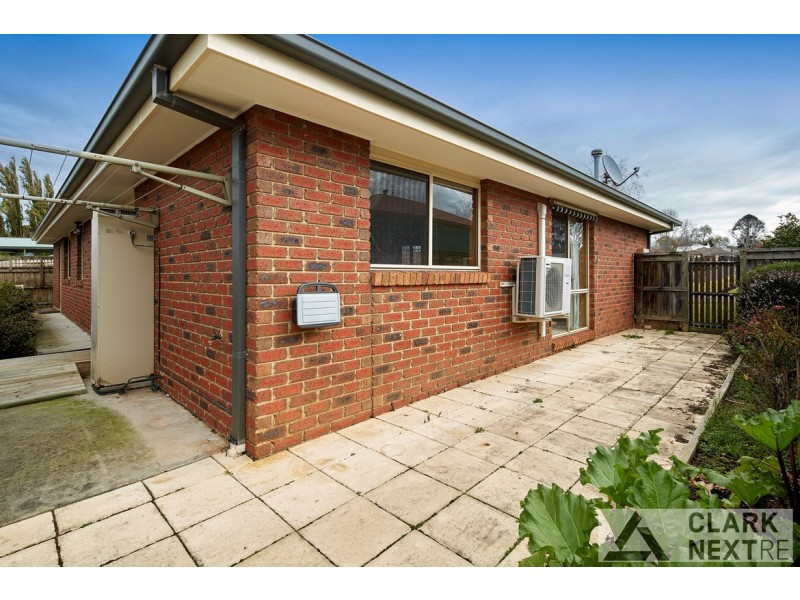 2/2 Janette Close, Warragul VIC 3820