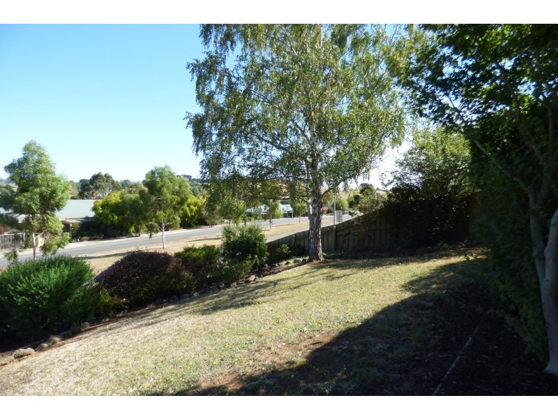 1 Maple Way, Warragul VIC 3820