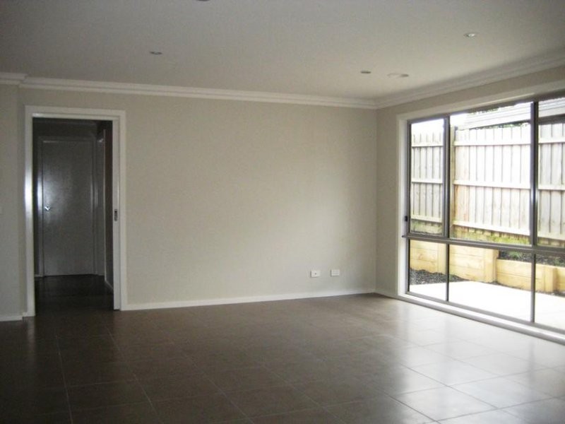 2/15 Normanby Street, Warragul VIC 3820