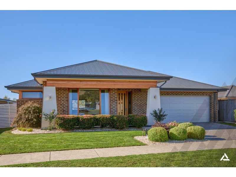 7 Flores Street, Trafalgar VIC 3824