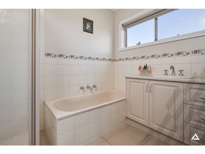 47 Walker Drive, Drouin VIC 3818