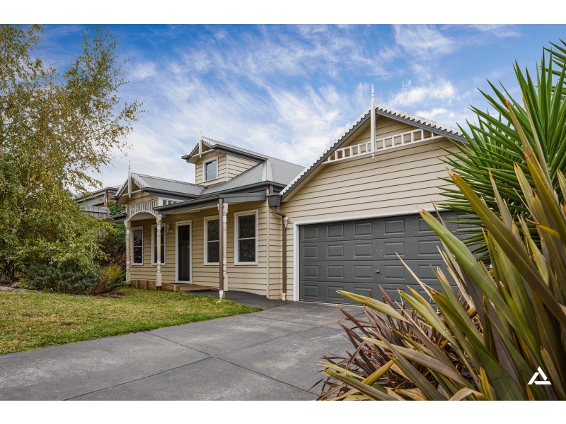 4 Todman Street, Drouin VIC 3818