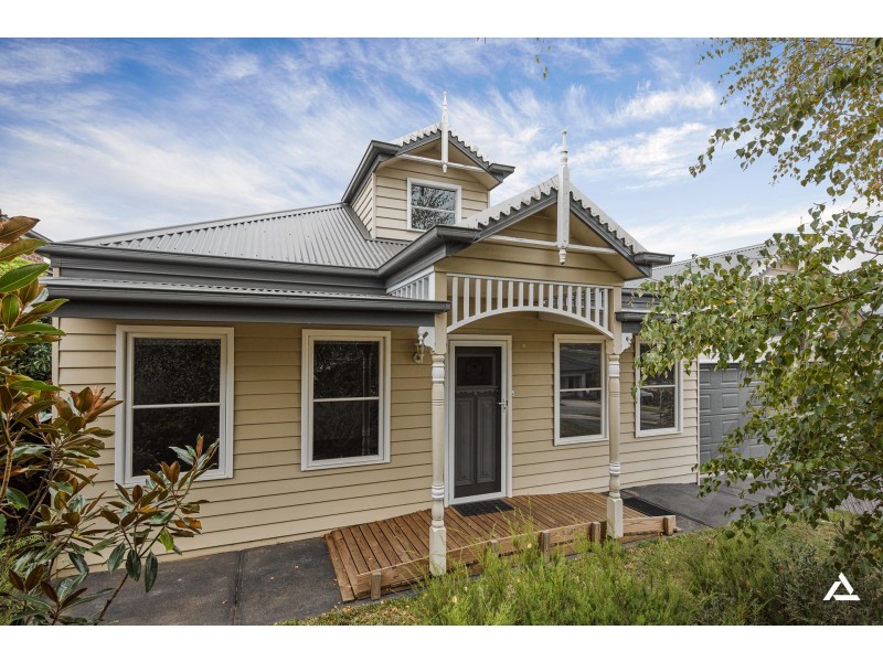 4 Todman Street, Drouin VIC 3818