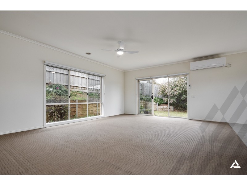 4 Todman Street, Drouin VIC 3818