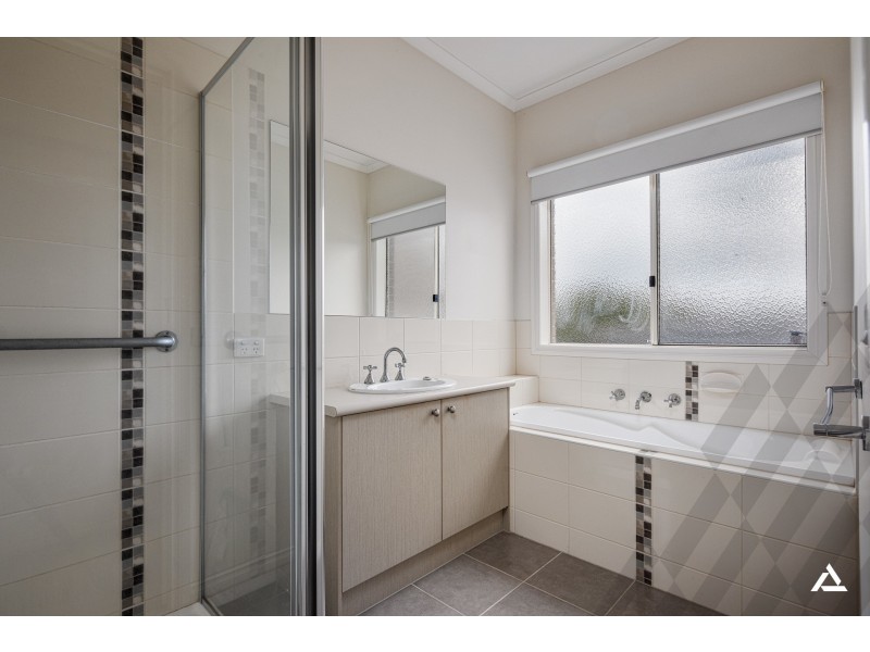 4 Todman Street, Drouin VIC 3818