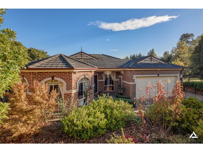 2 Lindenell Drive, Drouin VIC 3818