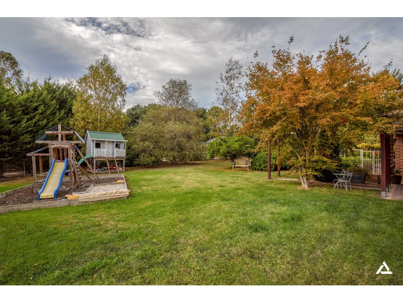 2 Lindenell Drive, Drouin VIC 3818