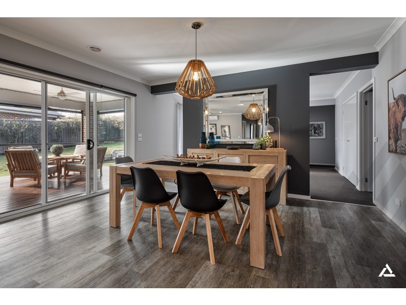 10 Kensington Drive, Warragul VIC 3820
