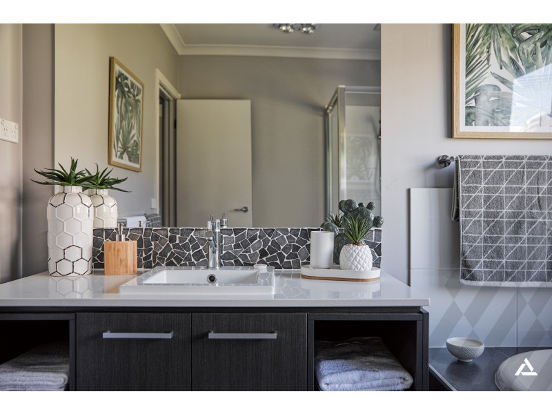 10 Kensington Drive, Warragul VIC 3820