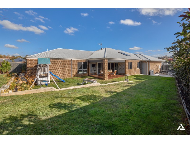10 Kensington Drive, Warragul VIC 3820