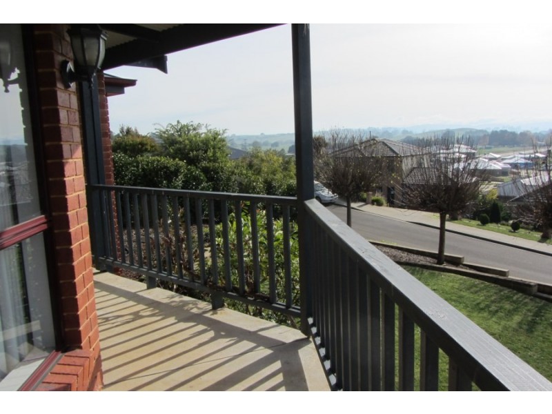 4 Nicolas Court, Warragul VIC 3820