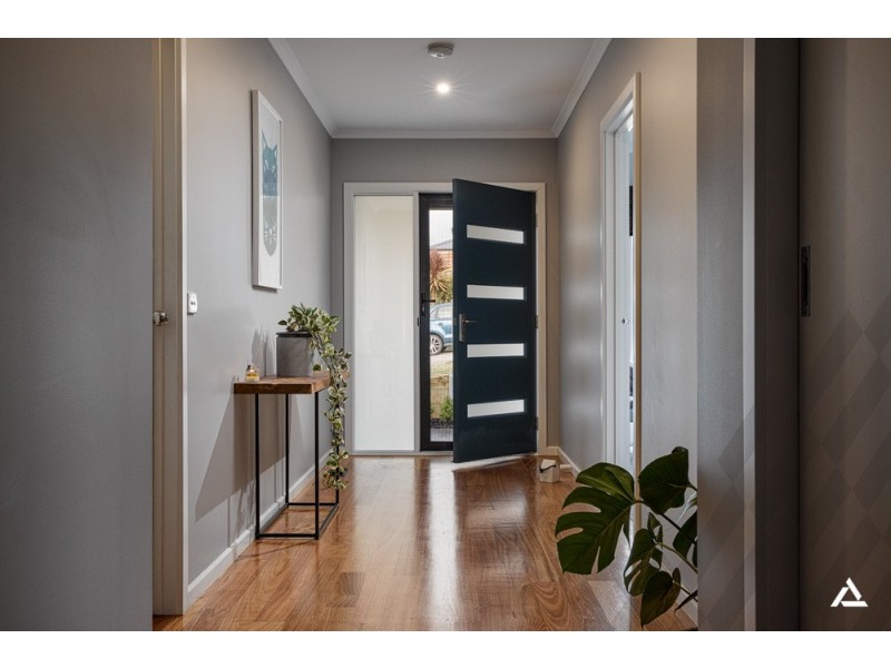 54 Myrtle Crescent, Warragul VIC 3820