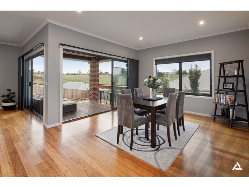 54 Myrtle Crescent, Warragul VIC 3820