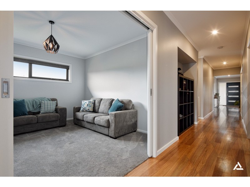 54 Myrtle Crescent, Warragul VIC 3820