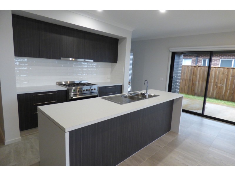 10 Ashdown Drive, Warragul VIC 3820
