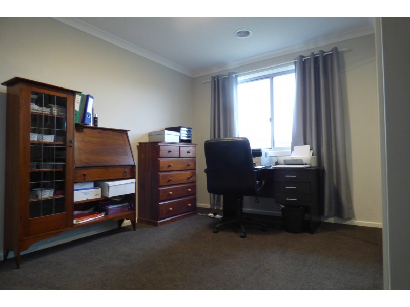 11 Chaucer Way, Drouin VIC 3818