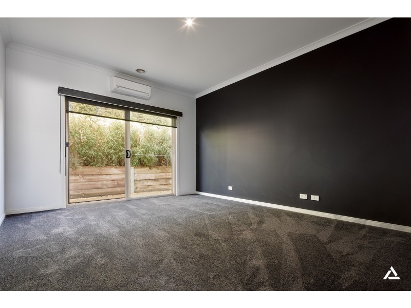 3 Crystal Court, Drouin VIC 3818