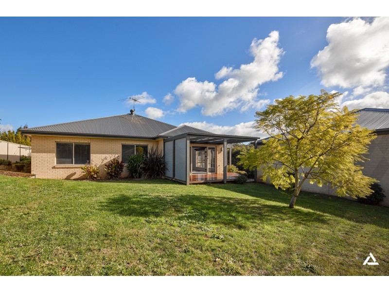 3 Crystal Court, Drouin VIC 3818