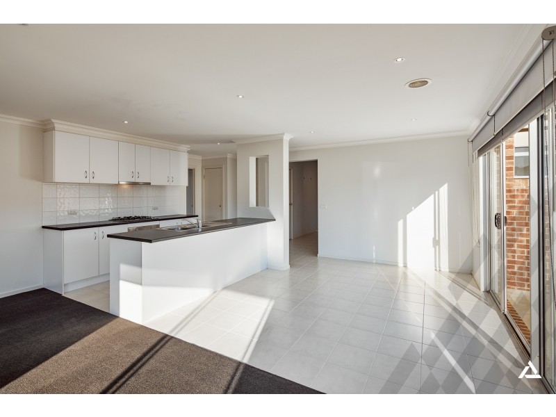 2 Sturt Place, Warragul VIC 3820