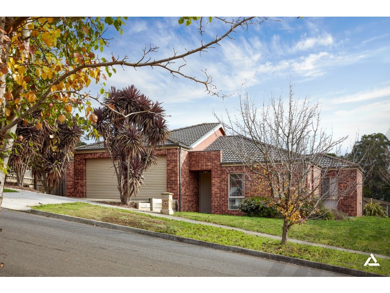 1 Orchard Court, Drouin VIC 3818