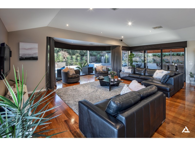 44 Lovell Drive, Warragul VIC 3820