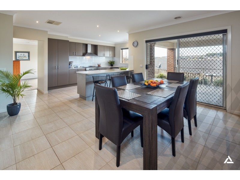 23 Monica Drive, Drouin VIC 3818