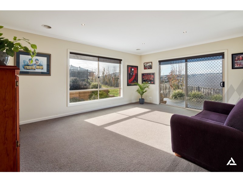 23 Monica Drive, Drouin VIC 3818