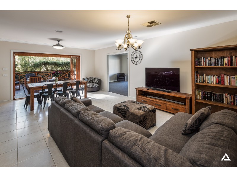 3 Mineral Court, Drouin VIC 3818