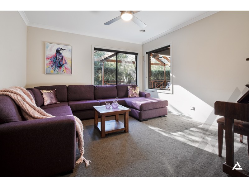 3 Mineral Court, Drouin VIC 3818