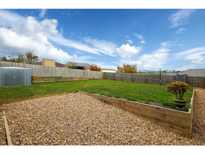 11 Atkinson Court, Warragul VIC 3820