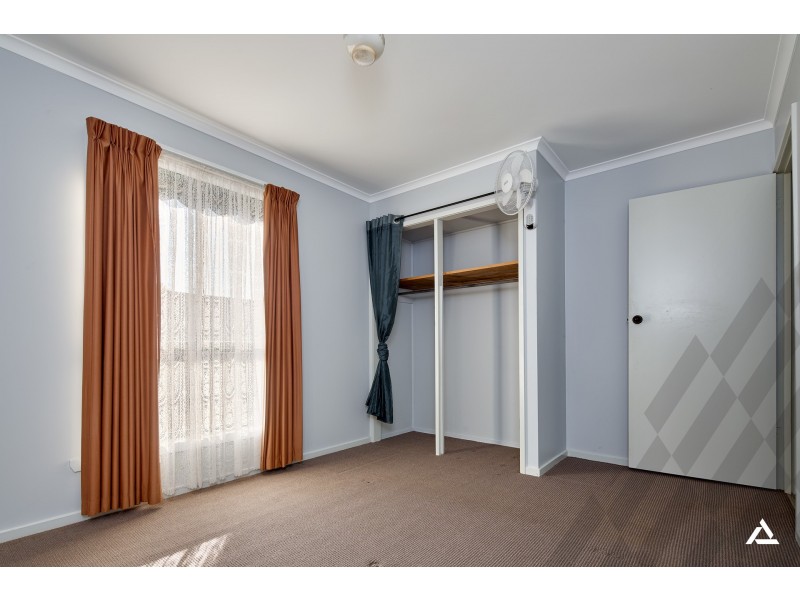 16 Lampard Road, Drouin VIC 3818