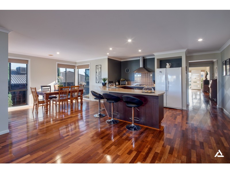 71 Cook Street, Drouin VIC 3818